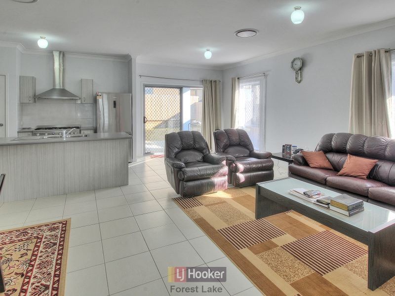 52 Anesbury Street, Doolandella QLD 4077