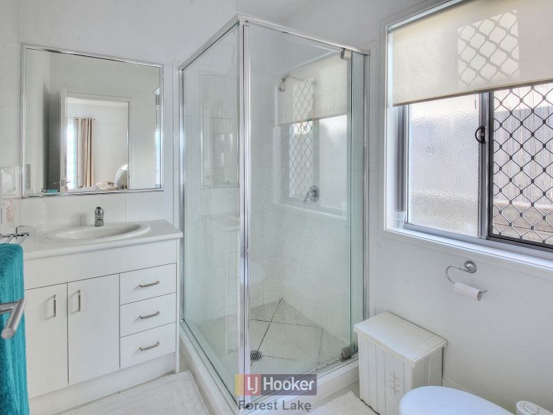 52 Anesbury Street, Doolandella QLD 4077