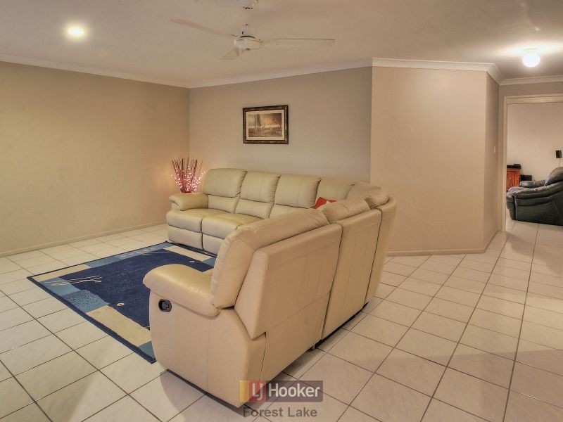 17 Atherton Circuit, Forest Lake QLD 4078