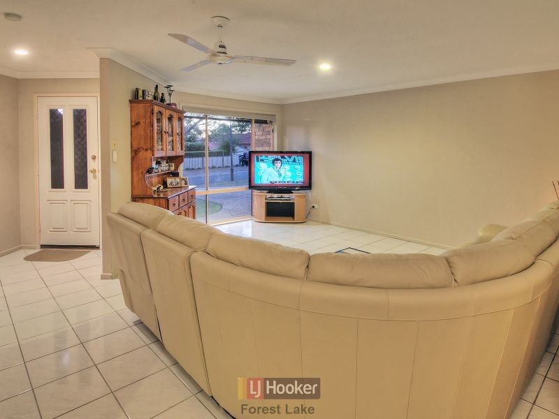 17 Atherton Circuit, Forest Lake QLD 4078