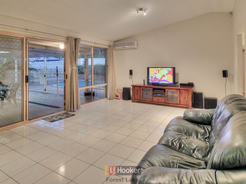 17 Atherton Circuit, Forest Lake QLD 4078