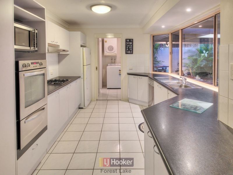 17 Atherton Circuit, Forest Lake QLD 4078