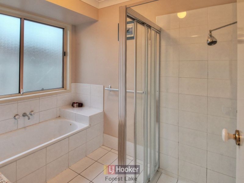 17 Atherton Circuit, Forest Lake QLD 4078