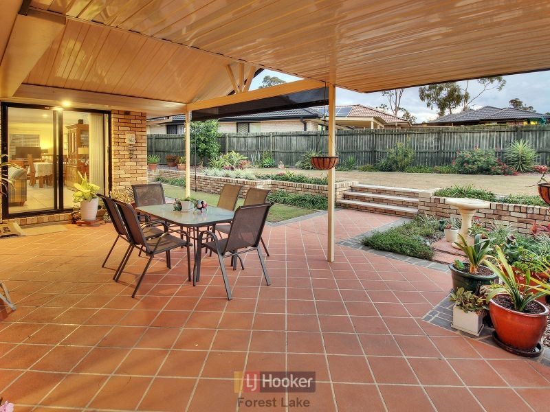 8 Milliken Circuit, Forest Lake QLD 4078