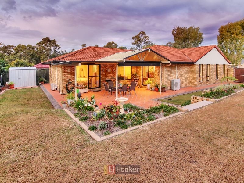 8 Milliken Circuit, Forest Lake QLD 4078