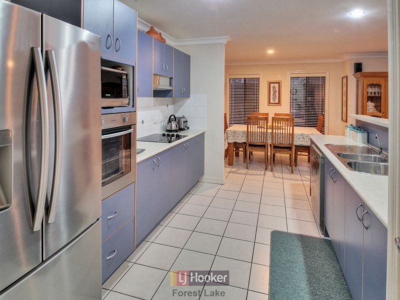 8 Milliken Circuit, Forest Lake QLD 4078