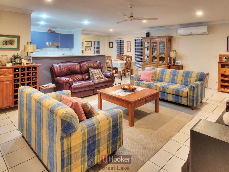 8 Milliken Circuit, Forest Lake QLD 4078