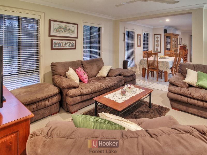 8 Milliken Circuit, Forest Lake QLD 4078