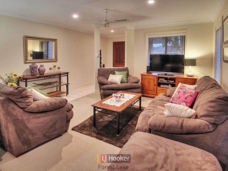 8 Milliken Circuit, Forest Lake QLD 4078