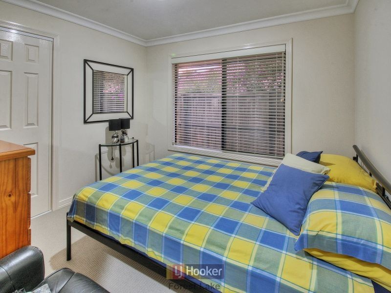 8 Milliken Circuit, Forest Lake QLD 4078