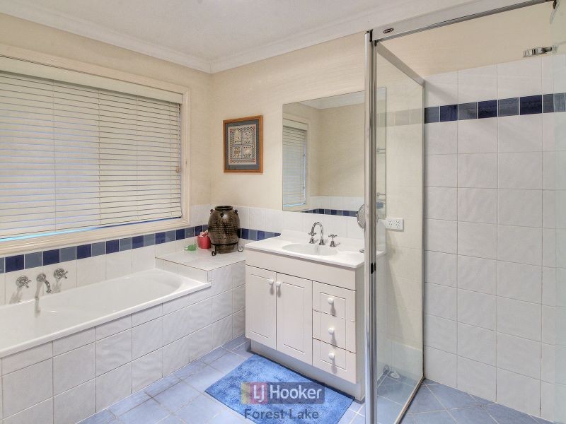 8 Milliken Circuit, Forest Lake QLD 4078