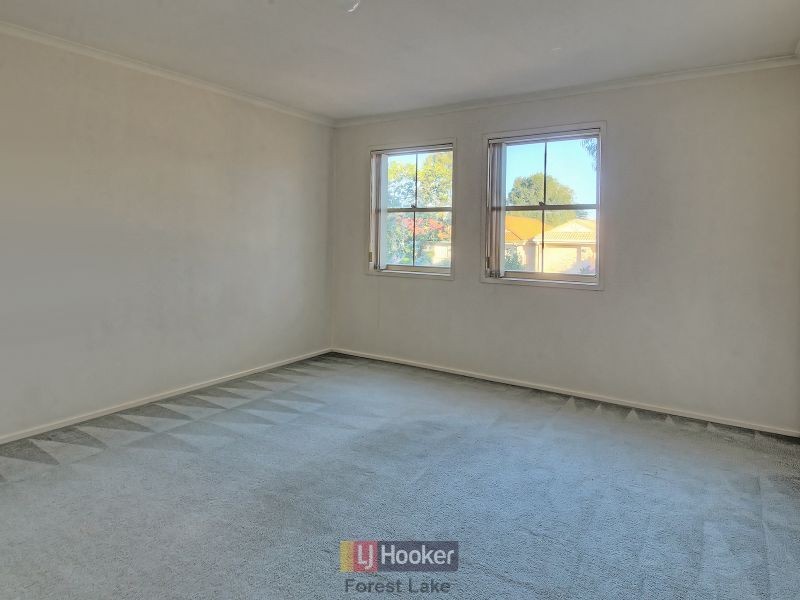 28 Lakeside Crescent, Forest Lake QLD 4078