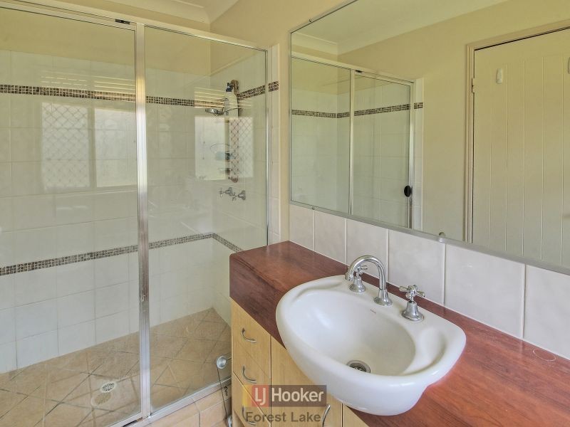 7 Della Ricca Place, Forest Lake QLD 4078