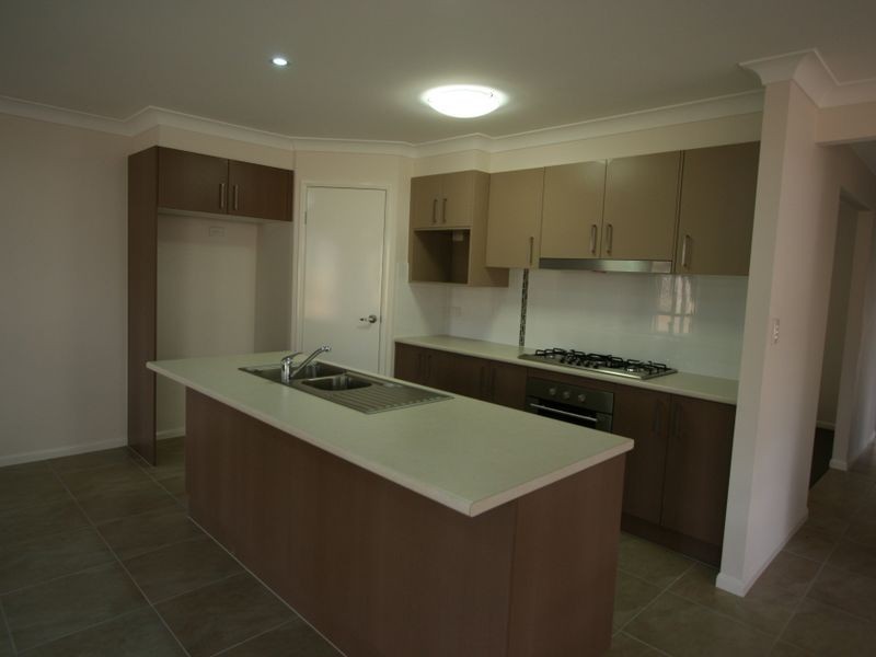 10 The Avenue, Heathwood QLD 4110