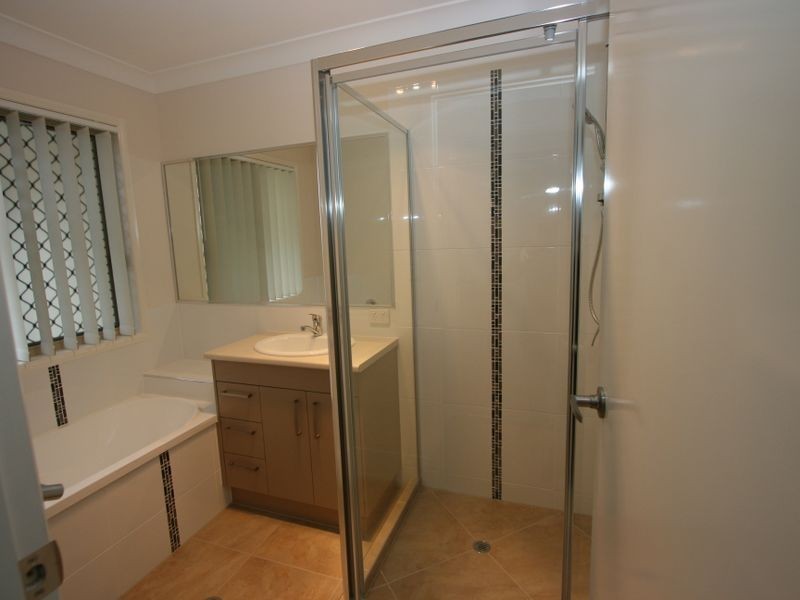 10 The Avenue, Heathwood QLD 4110