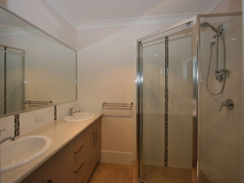 10 The Avenue, Heathwood QLD 4110