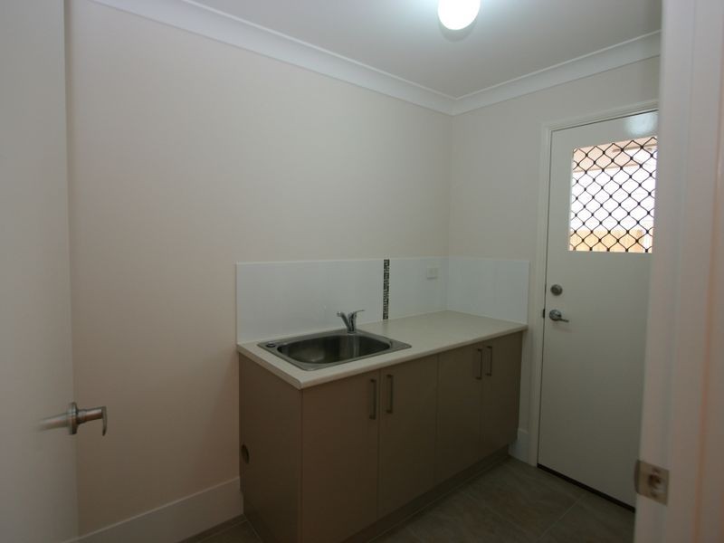 10 The Avenue, Heathwood QLD 4110