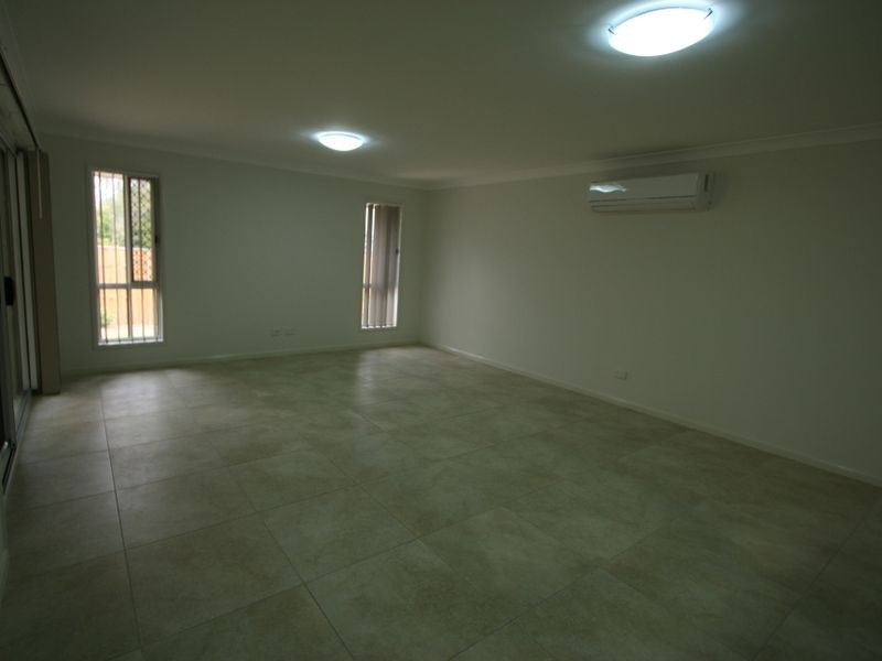 26 The Avenue, Heathwood QLD 4110