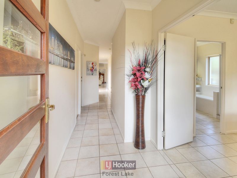 12 Weyba Close, Forest Lake QLD 4078