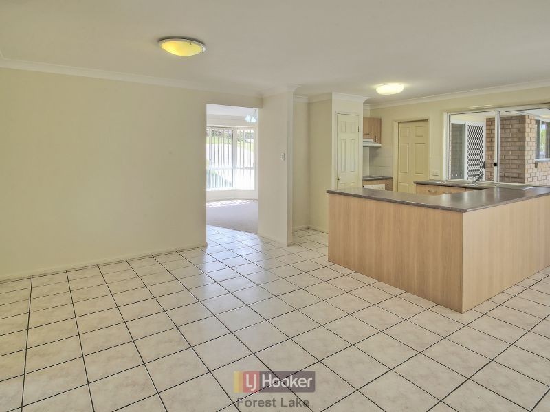 6 Bribie Place, Forest Lake QLD 4078