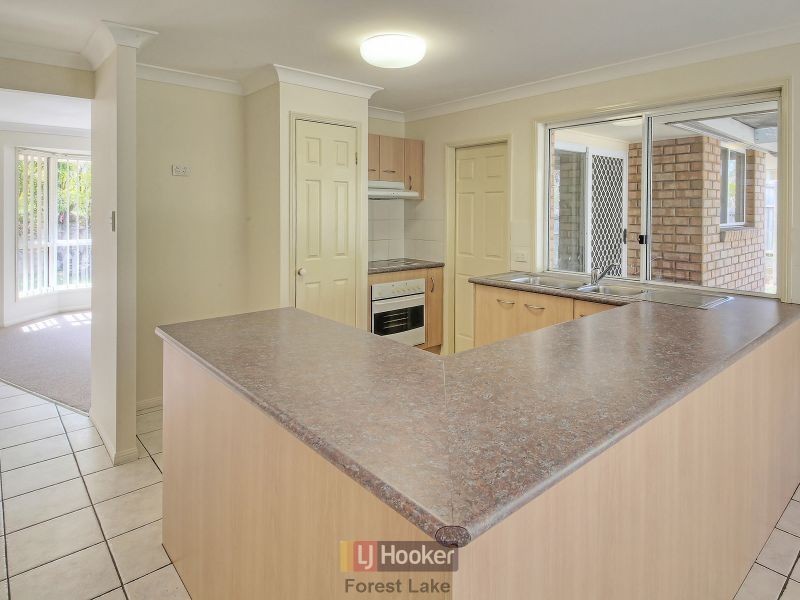 6 Bribie Place, Forest Lake QLD 4078