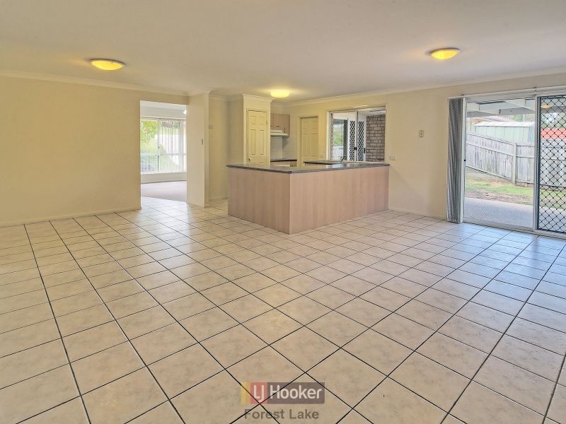 6 Bribie Place, Forest Lake QLD 4078