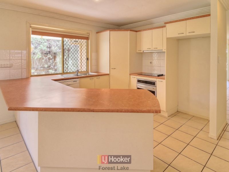 10 Elabana Place, Forest Lake QLD 4078