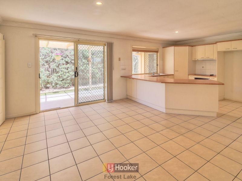 10 Elabana Place, Forest Lake QLD 4078