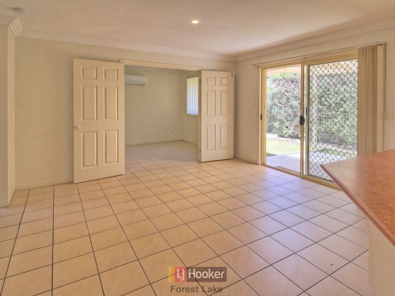 10 Elabana Place, Forest Lake QLD 4078