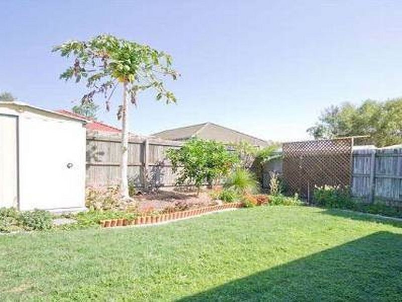 35 Lakeside Crescent, Forest Lake QLD 4078