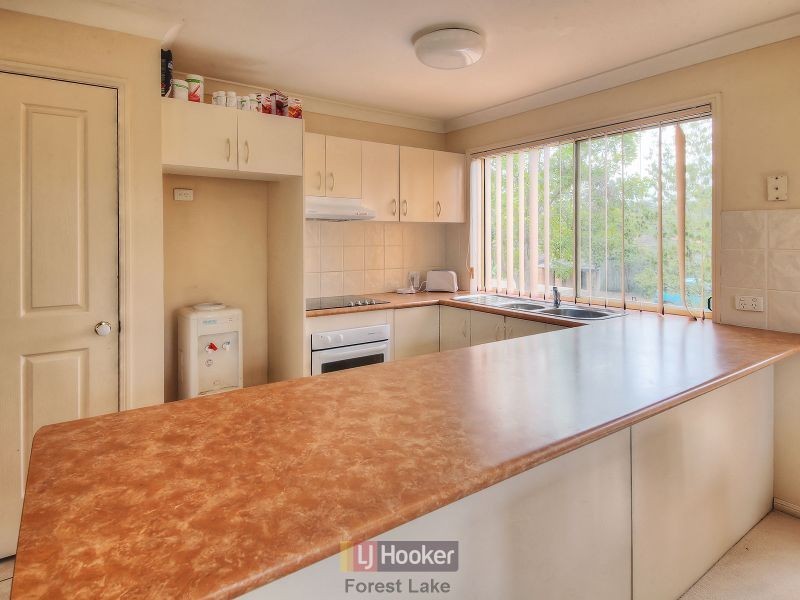 2 Chestnut Place, Forest Lake QLD 4078