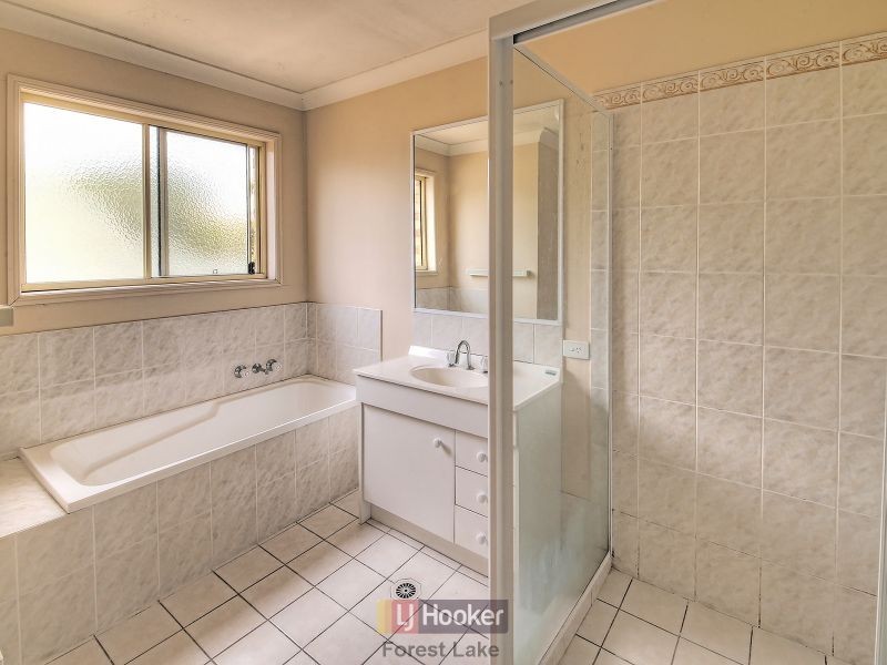 2 Chestnut Place, Forest Lake QLD 4078