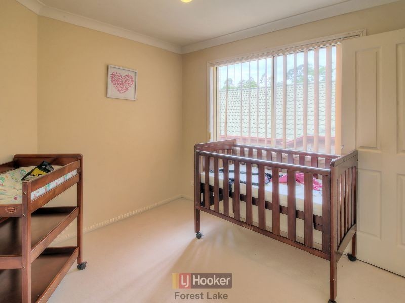 2 Chestnut Place, Forest Lake QLD 4078