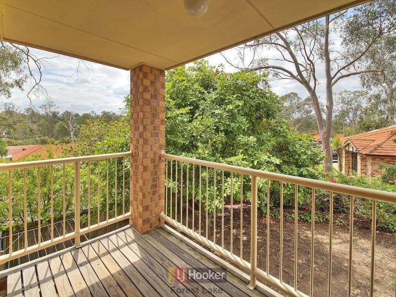 2 Chestnut Place, Forest Lake QLD 4078