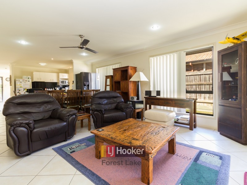 16 Warrumbungle Street, Forest Lake QLD 4078