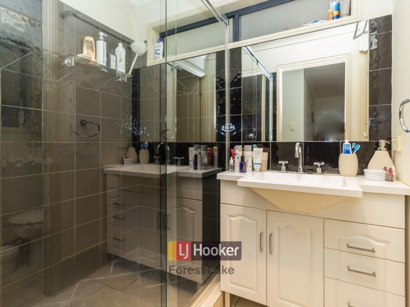 16 Warrumbungle Street, Forest Lake QLD 4078