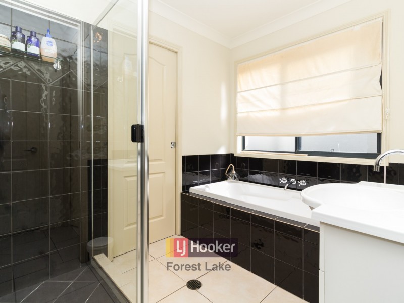 16 Warrumbungle Street, Forest Lake QLD 4078
