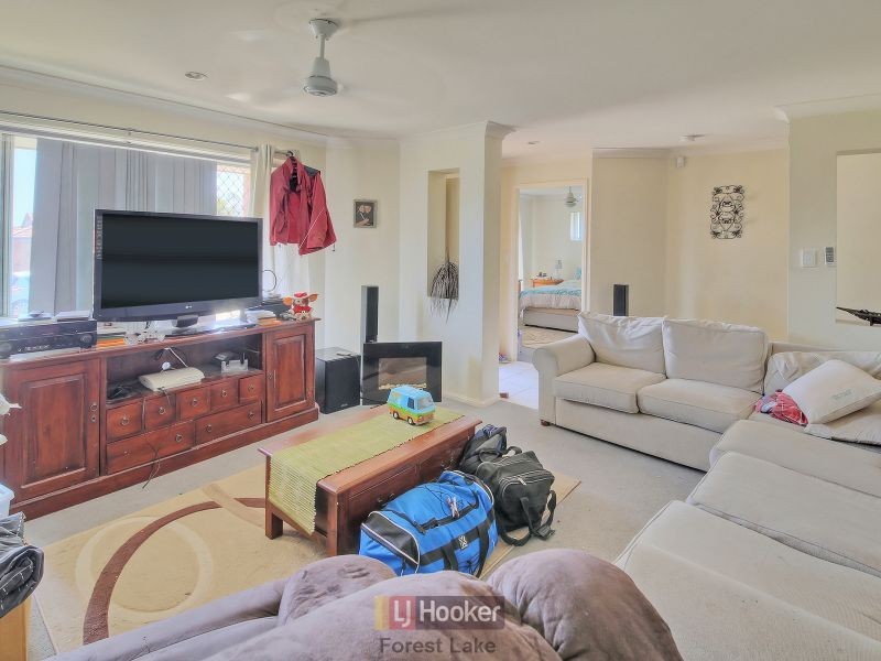 62 Central Street, Forest Lake QLD 4078