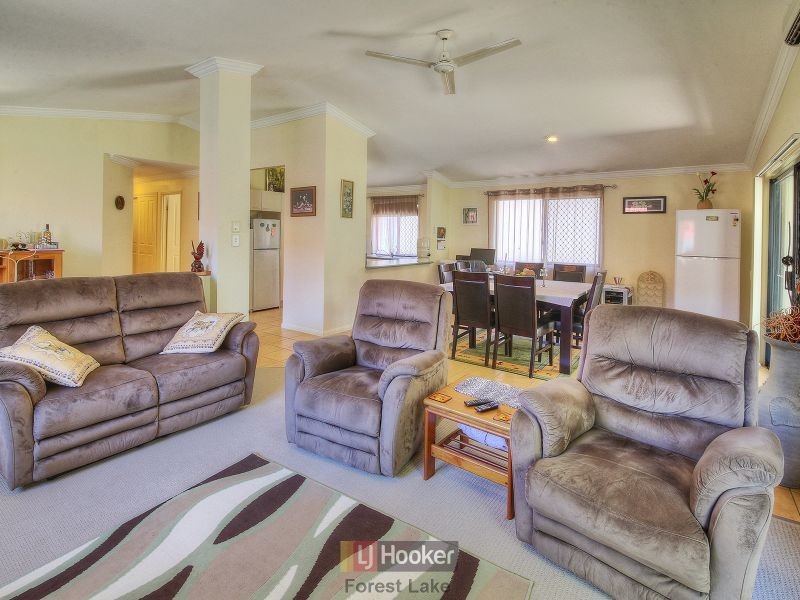 38 Glorious Way, Forest Lake QLD 4078