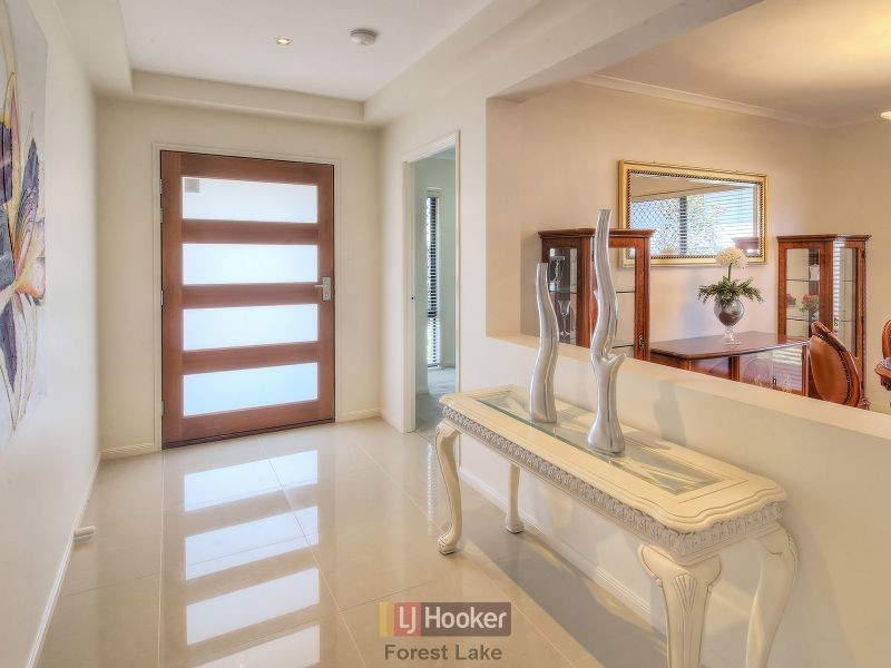 22 Sandalwood Street, Heathwood QLD 4110