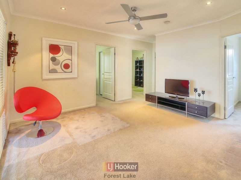 22 Sandalwood Street, Heathwood QLD 4110