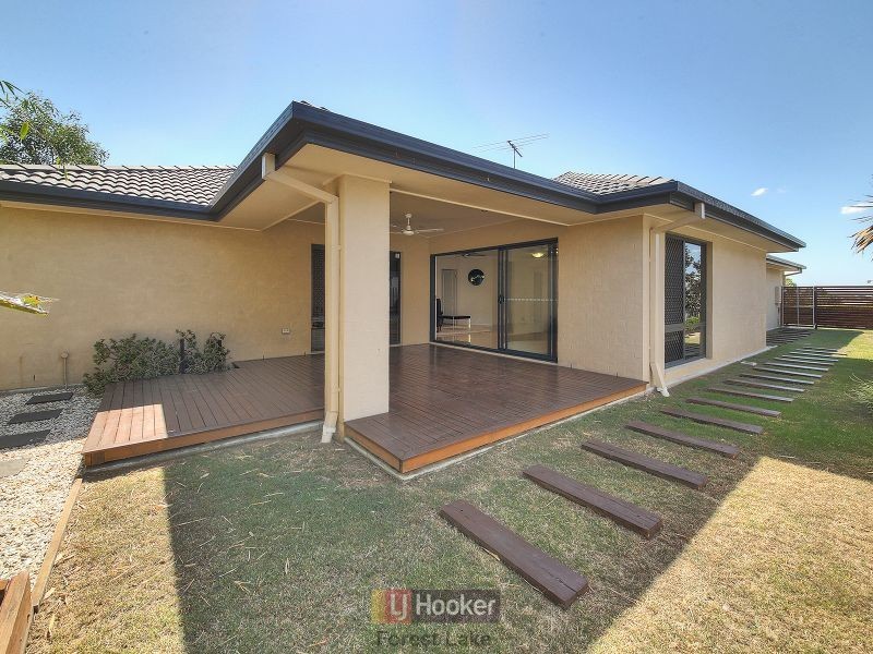 22 Sandalwood Street, Heathwood QLD 4110