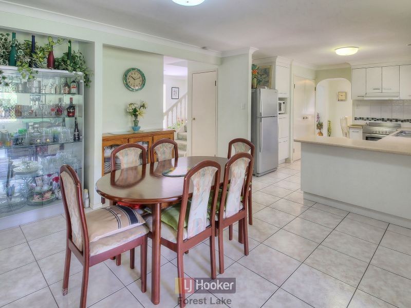 16 Paluna Place, Forest Lake QLD 4078