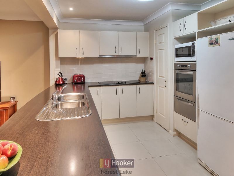 3 Uluru Place, Forest Lake QLD 4078