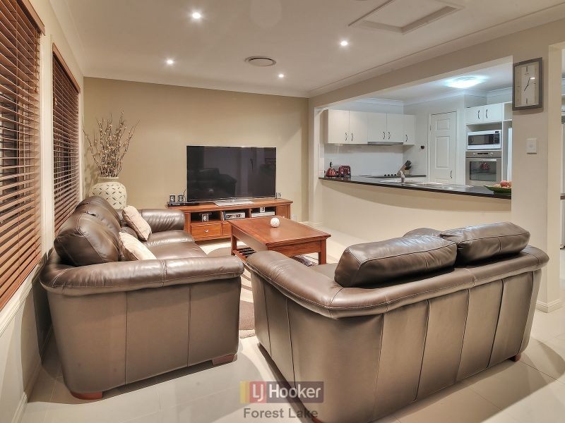 3 Uluru Place, Forest Lake QLD 4078