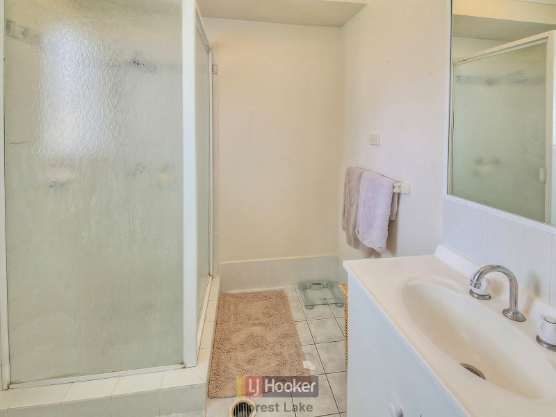10 Lyrebird Close, Doolandella QLD 4077