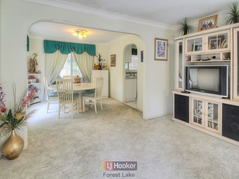 16 Paluna Place, Forest Lake QLD 4078