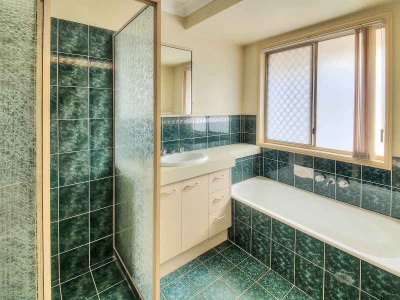 120 Oldfield Road, Sinnamon Park QLD 4073