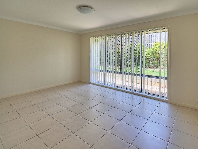 24 Sandalwood Street, Heathwood QLD 4110