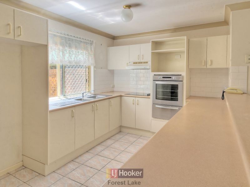 32 Ornata Place, Forest Lake QLD 4078
